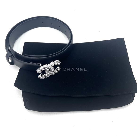 Authentic CHANEL Calfskin Crystal & Pearl CC Belt Womens Size 80 / 32 - Picture 2 of 8